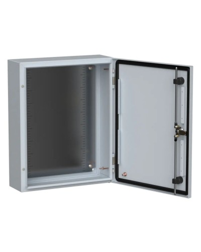 ЩМП-50.40.15 УХЛ1 IP66 500x400x150 TITAN 5 (TI5-10-N-050-040-015-66). Шкаф металлический с монтажной платой. IEK в Копейске